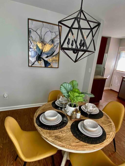 Cozy And Luxury Home Raleigh Exteriér fotografie